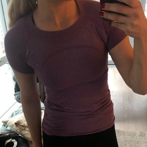 Lululemon swiftly tech shirt Sz 6 purple